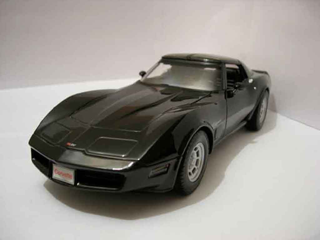 Chevrolet Corvette C3 1/18 Welly C3 nero 1982 modellino in miniatura