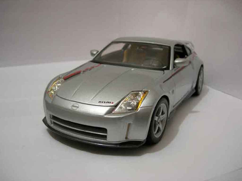 Nissan 350Z 1/18 Maisto Nismo  modellino in miniatura