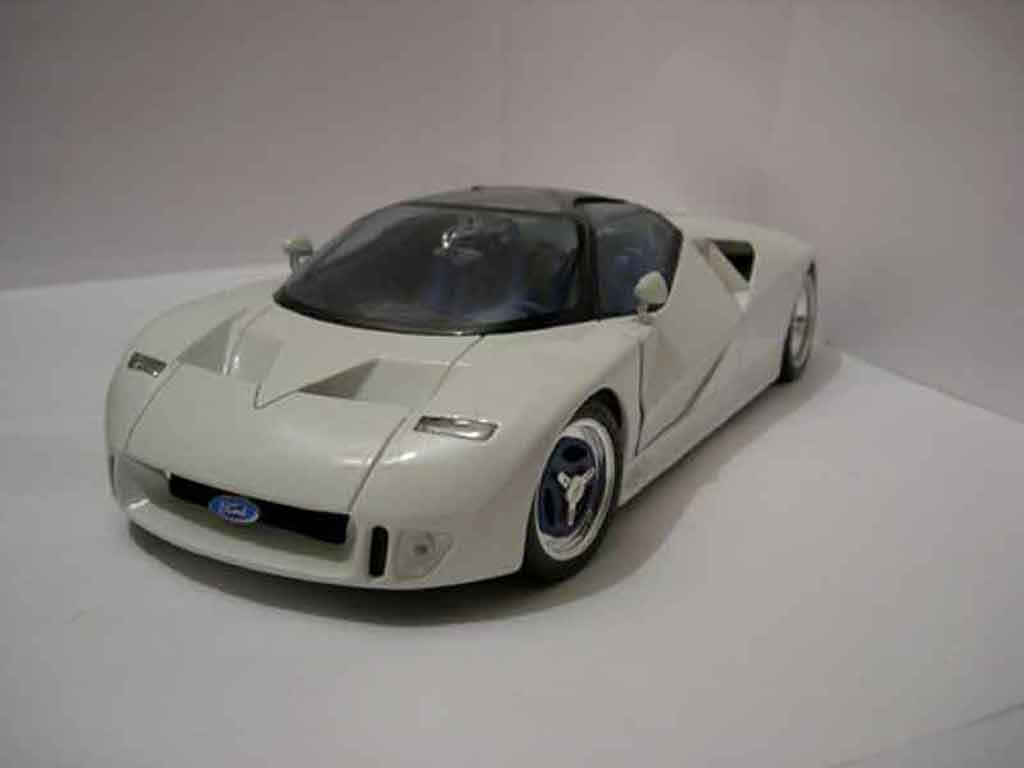 Ford GT90 1/18 Maisto GT 90 bianco modellino in miniatura
