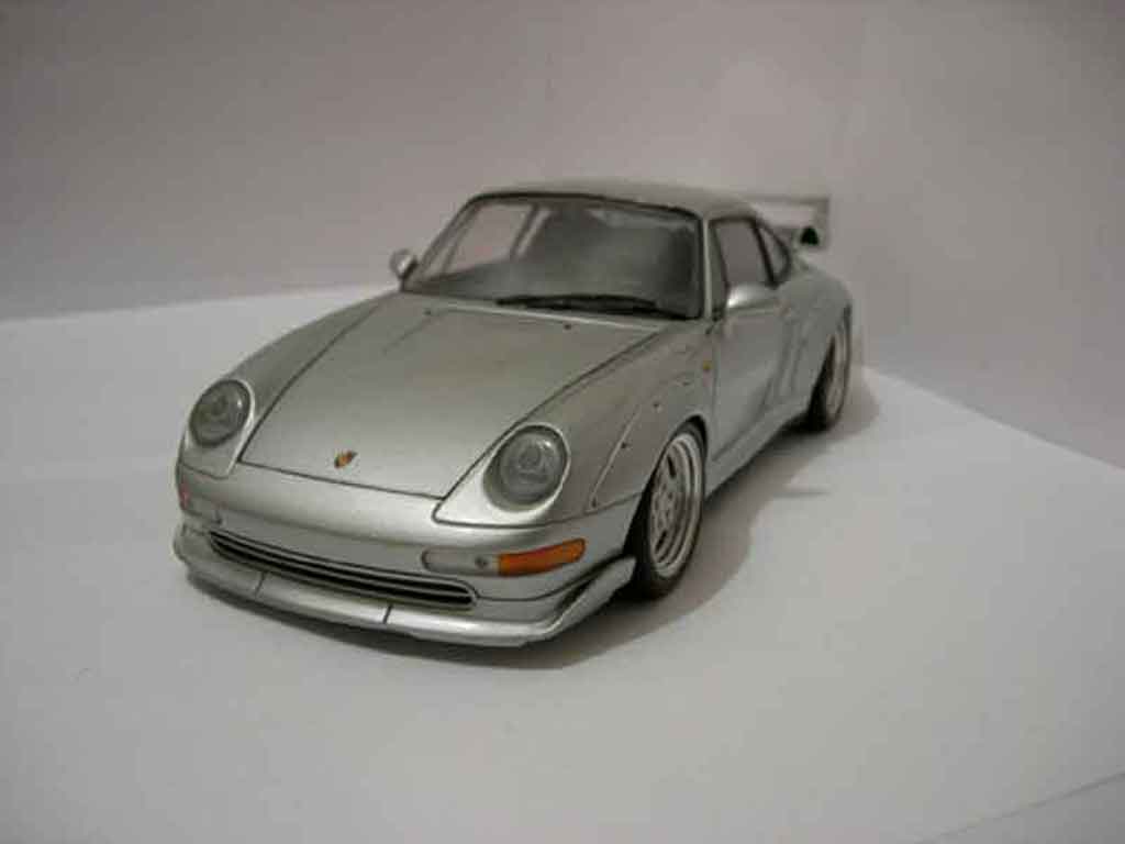 Porsche 993 GT2 1/18 Ut Models GT2 grigio modellino in miniatura