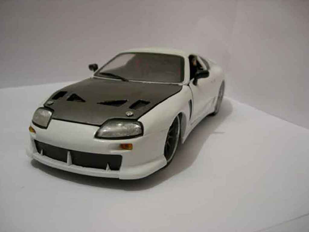 Toyota Supra 1/18 Racing Champion bianco tuning tuning modellino in miniatura