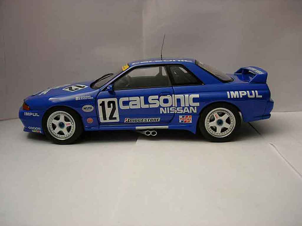 Nissan Skyline R32 1/18 Autoart R32 calsonic #12 1993 modellino in miniatura