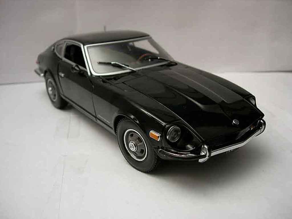 Datsun 240Z 1/18 Sun Star coupe nero modellino in miniatura