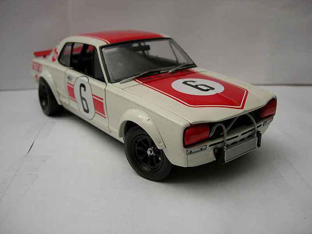 Nissan Skyline 2000 1/18 Kyosho 2000 gt-r kpgc10 #6 modellino in miniatura