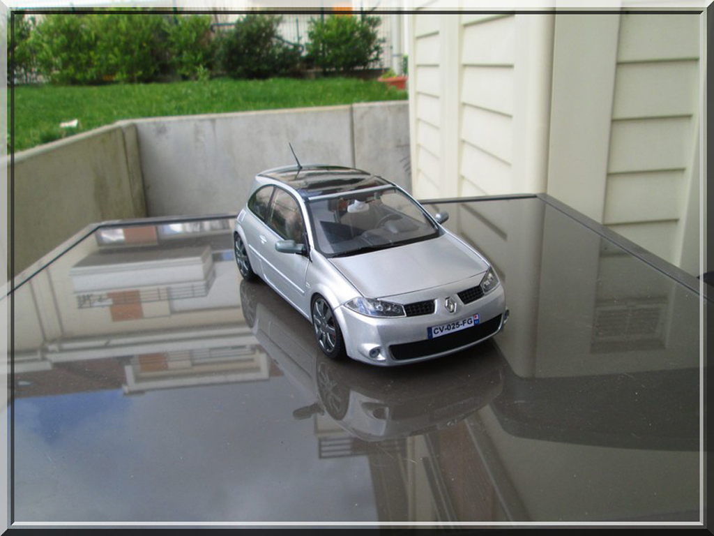 Renault Megane RS 1/18 Burago RS grigio tuning modellino in miniatura