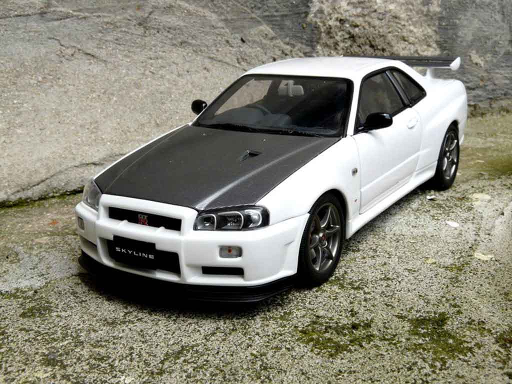 Nissan Skyline R34 1/18 Autoart blanche R34 gn1 tuning modellino in miniatura