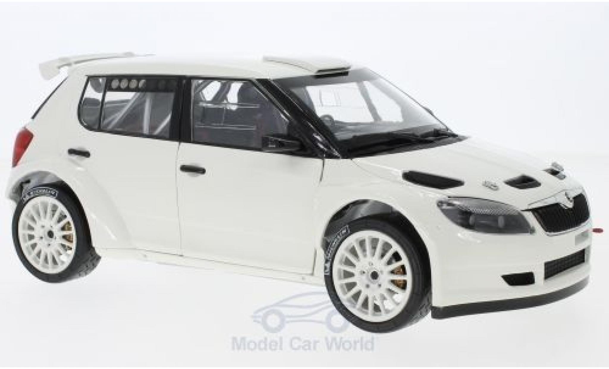 Skoda Fabia 1/18 Abrex II FL S2000 bianco 2010 with Tarmac Wheels modellino in miniatura