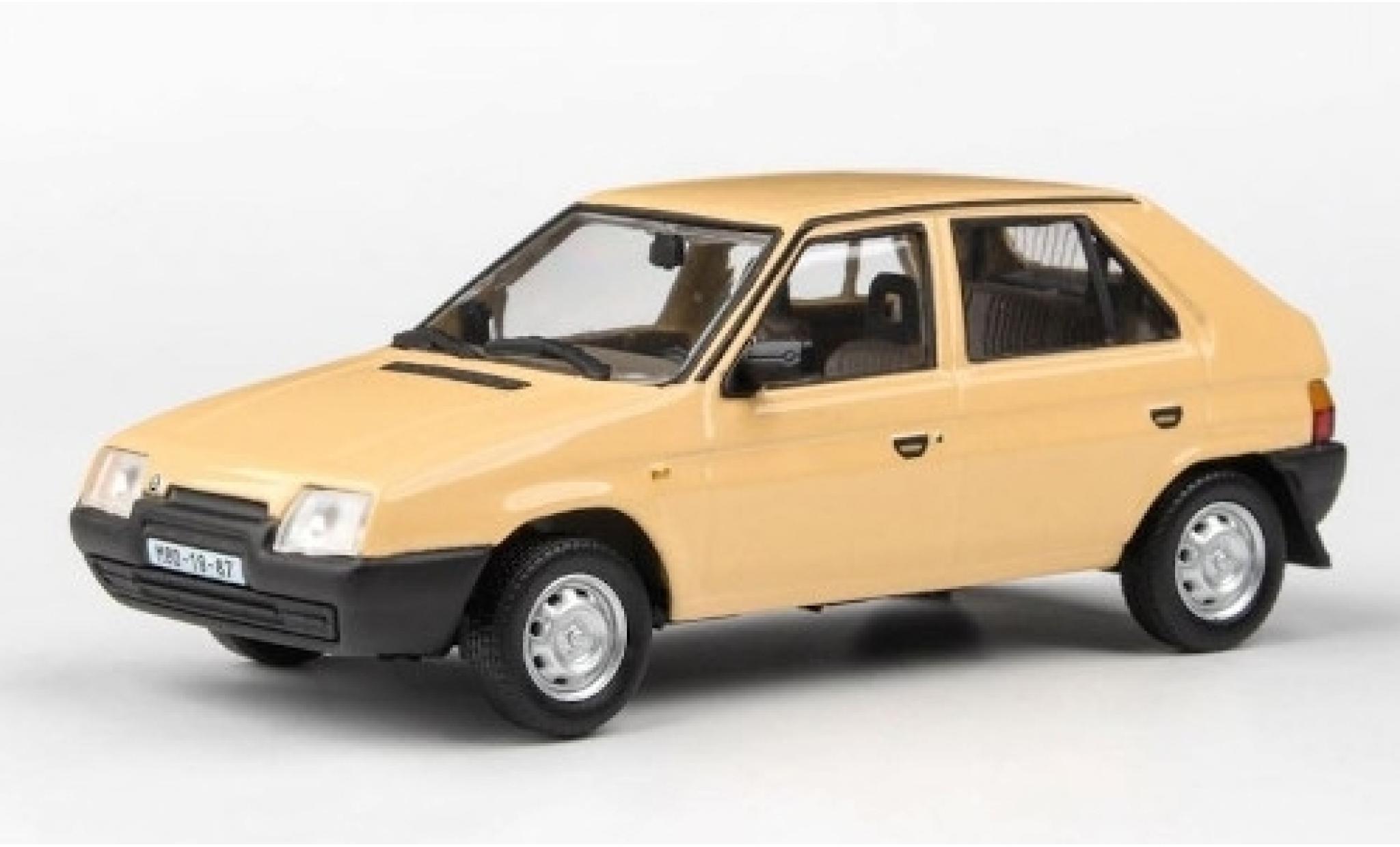 Skoda Favorit 1/43 Abrex 136L beige RHD 1988 modellino in miniatura