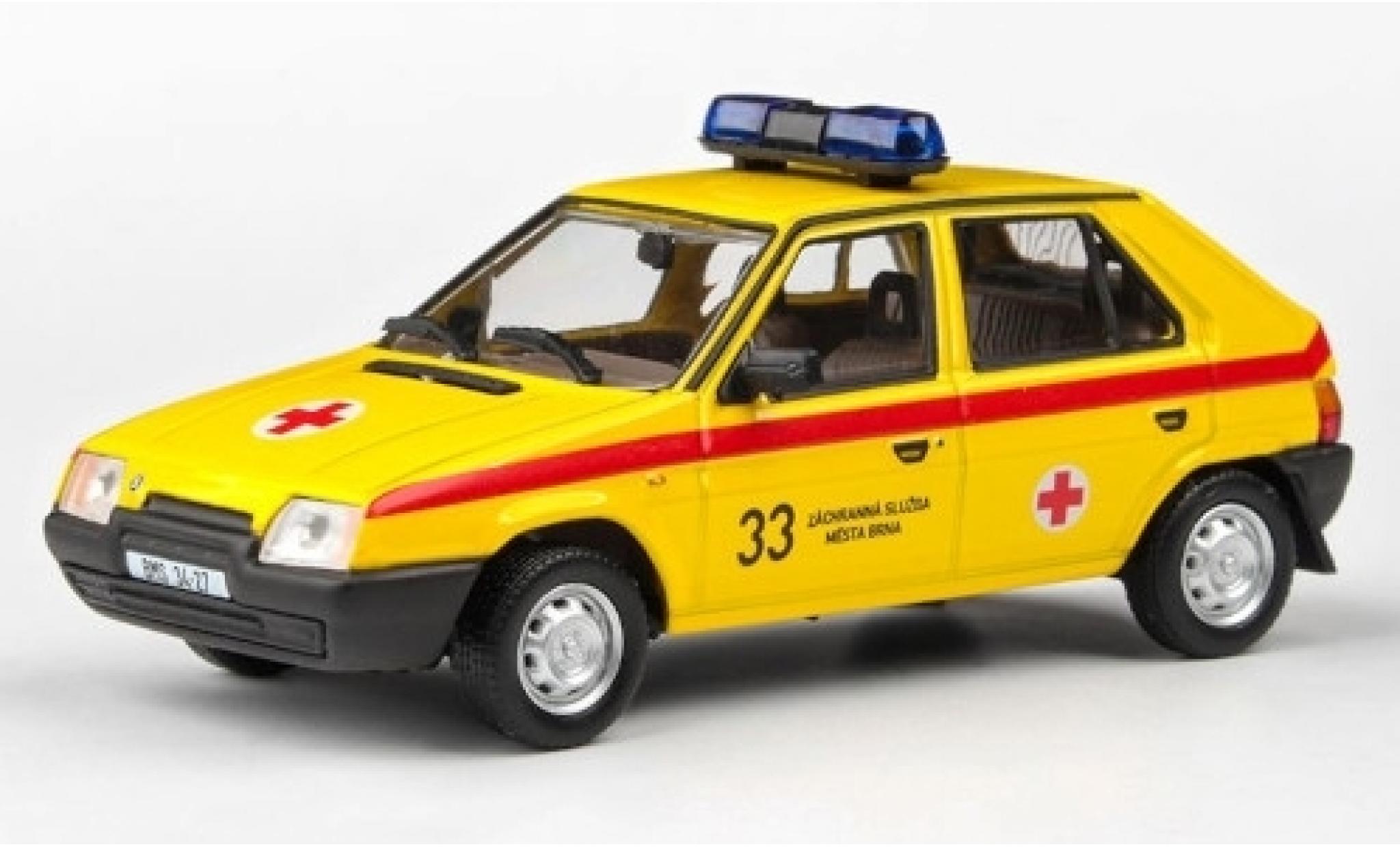 Skoda Favorit 1/43 Abrex 136L Rotes Kreuz 1988 modellino in miniatura