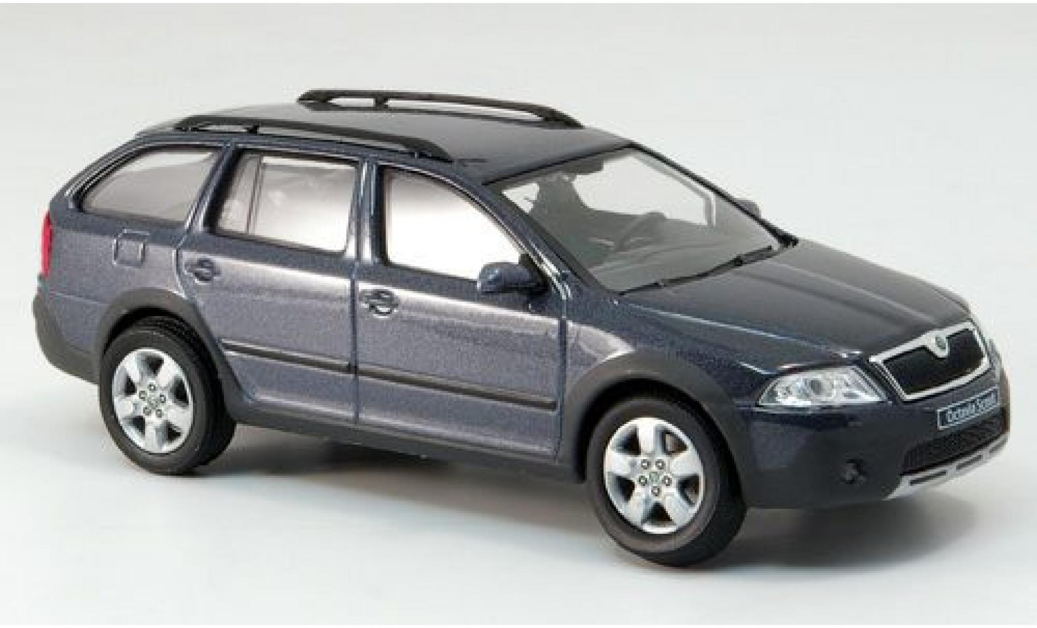 Skoda Octavia 1/43 Abrex Combi Scout metallico grigio modellino in miniatura