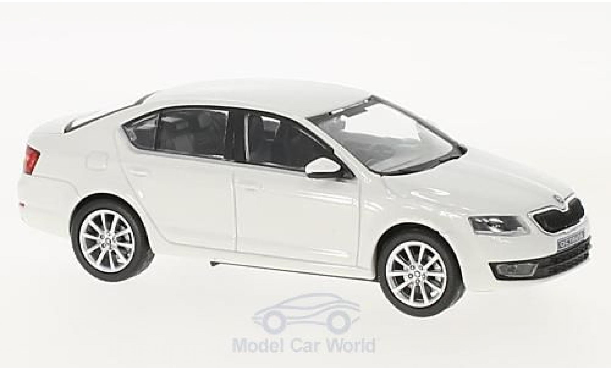 Skoda Octavia 1/43 Abrex III bianco 2012 modellino in miniatura