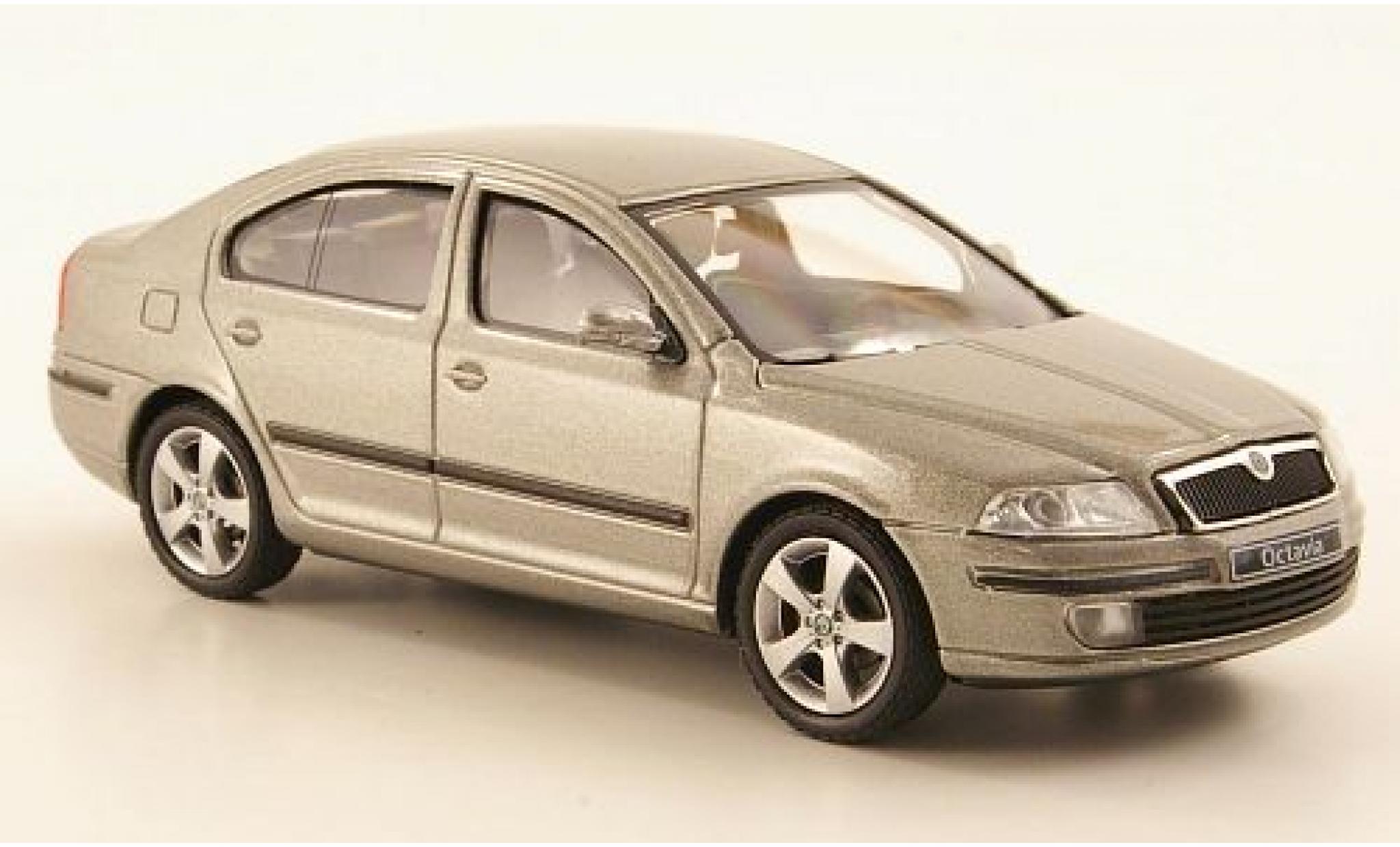 Skoda Octavia 1/43 Abrex metallico grigio 2004 modellino in miniatura
