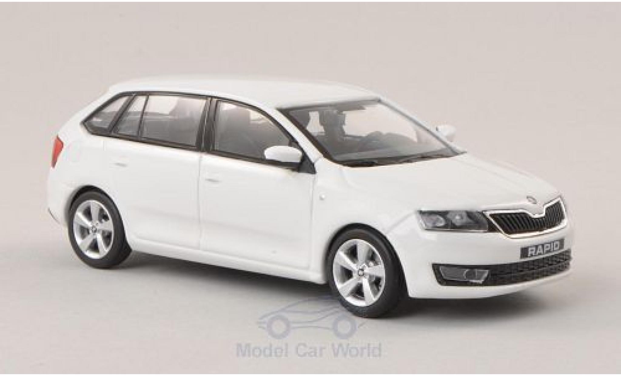 Skoda Rapid 1/43 Abrex Spaceback bianco 2013 modellino in miniatura