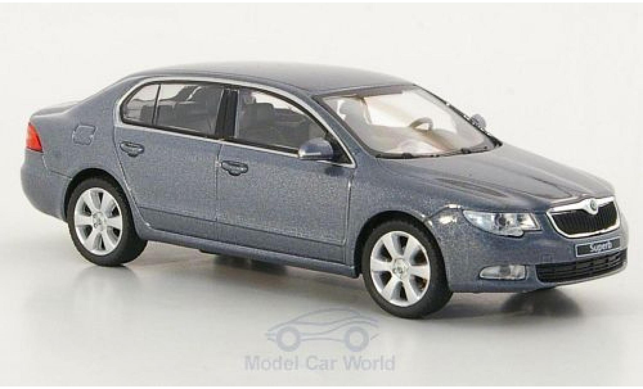 Skoda Superb 1/43 Abrex II metallico grigio modellino in miniatura