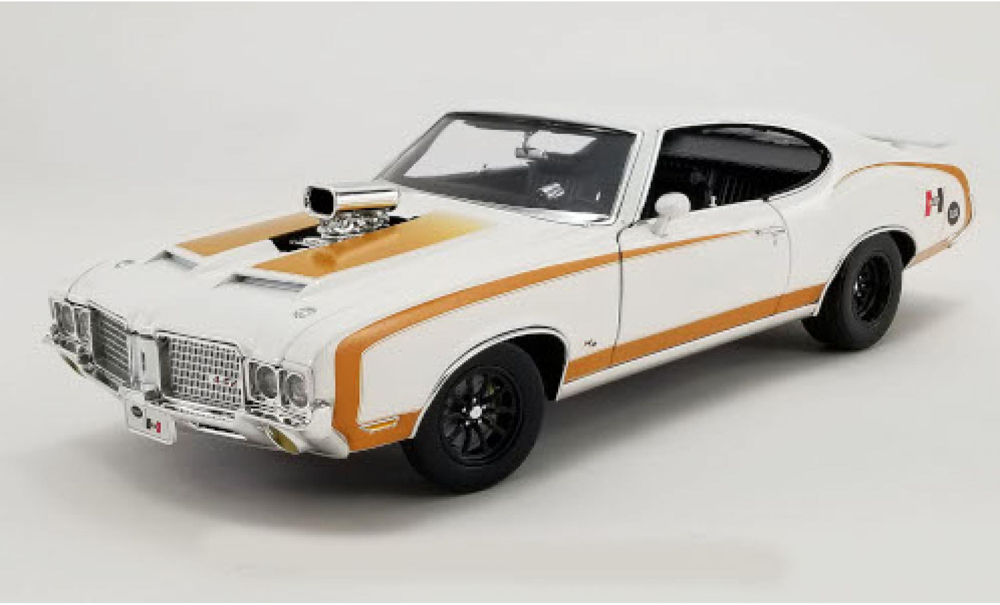 Oldsmobile 442 1/18 ACME Hurst Drag Outlaw bianco/gold 1972 modellino in miniatura