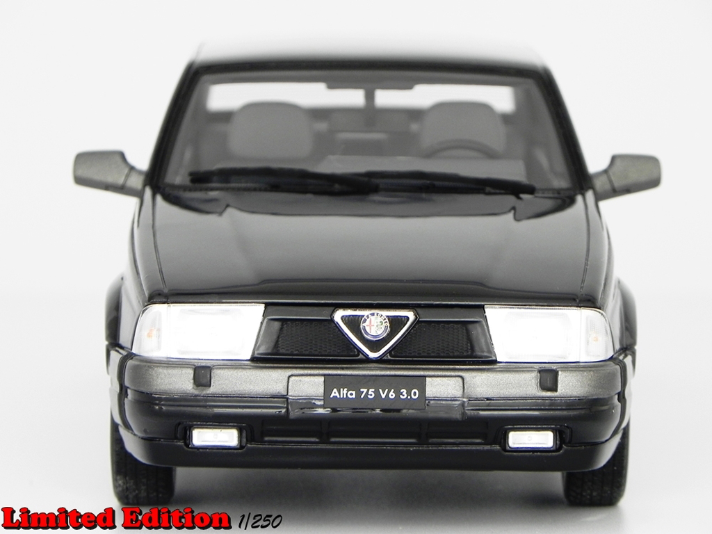 Alfa Romeo 75 V6 1/18 Laudoracing Models V6 3.0 LM087B nero modellino in miniatura