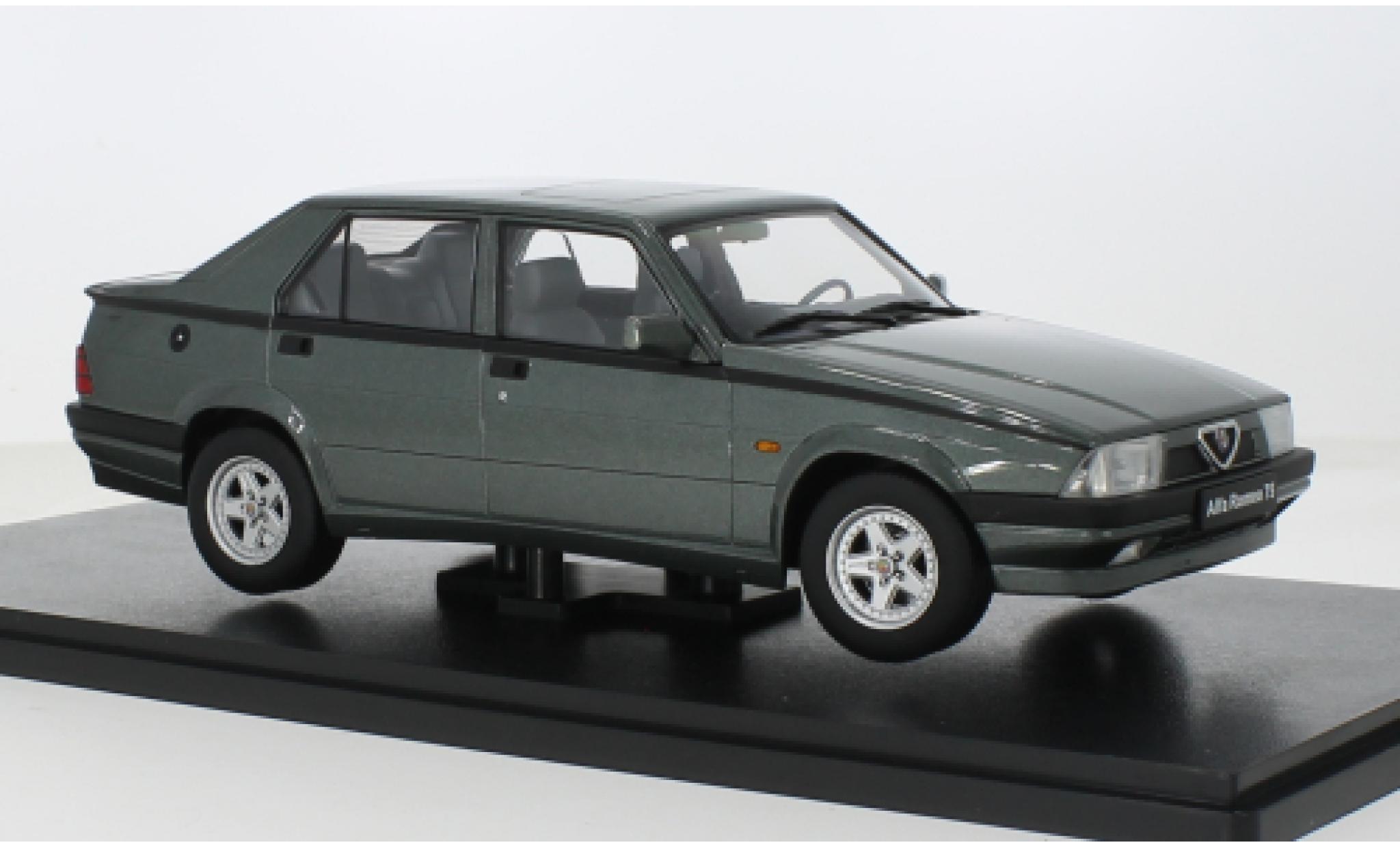 Alfa Romeo 75 1/18 Triple 9 Collection grü Triple 9 Coll 1:18 modellino in miniatura