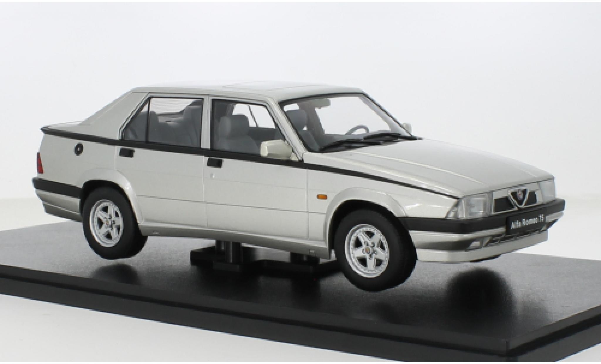 Alfa Romeo 75 1/18 Triple 9 Collection silber Triple 9 Coll 1:18 modellino in miniatura