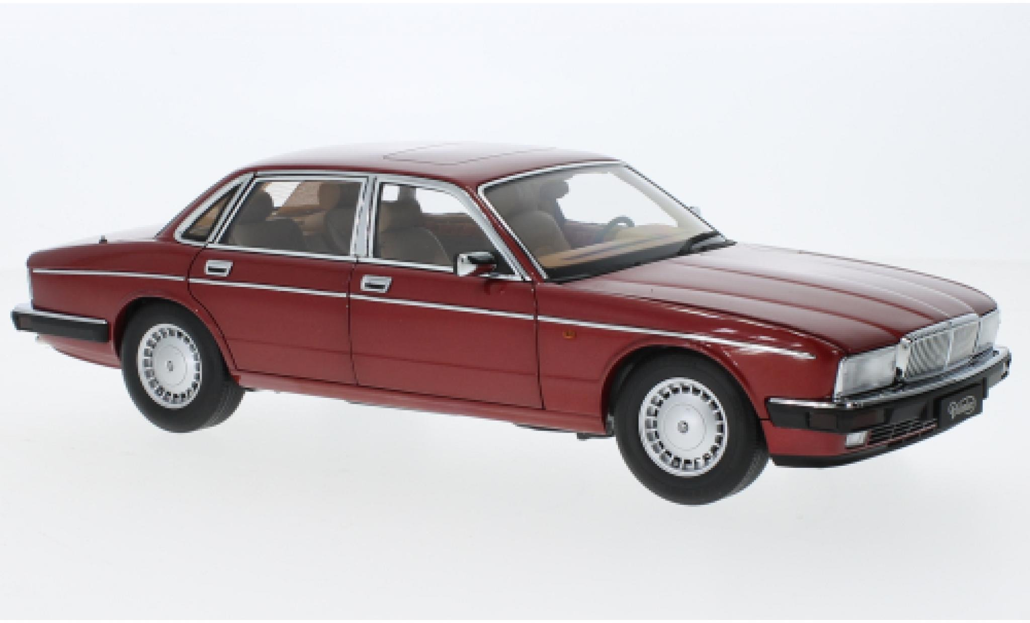 Jaguar XJ 1/18 Almost Real 6 (40) metallise rosso modellino in miniatura