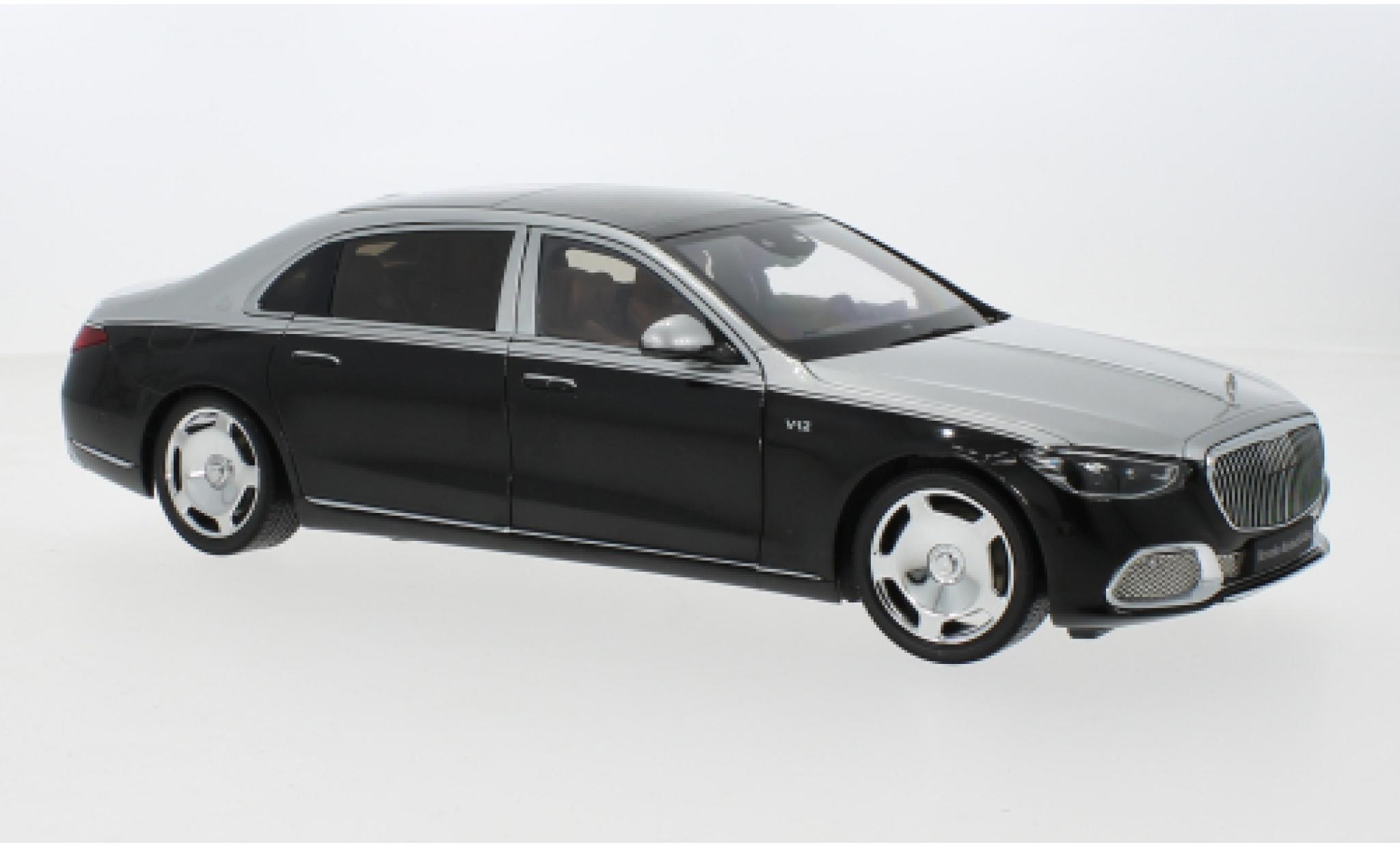 Mercedes CLA 1/18 Almost Real Maybach S-classe d/nero 2021 modellino in miniatura