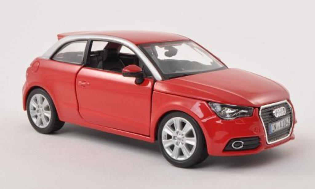 Audi A1 1/24 Burago rosso/grigio modellino in miniatura