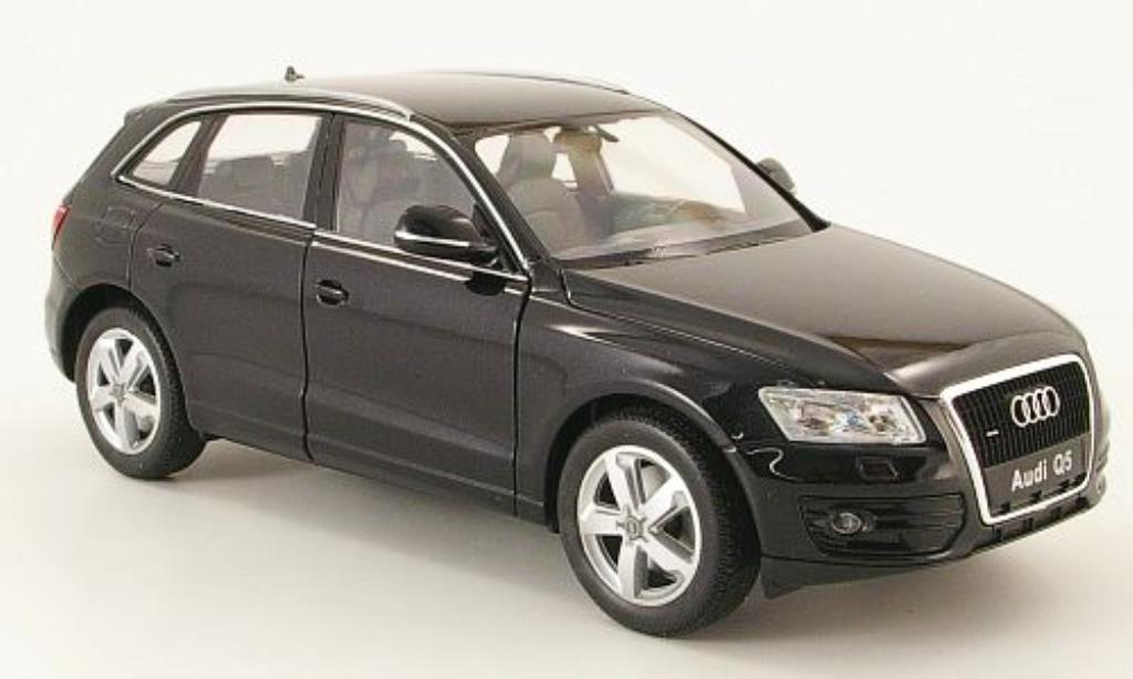 Audi Q5 1/24 Welly nero modellino in miniatura