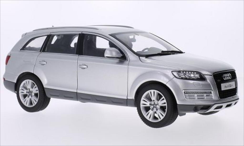 Audi Q7 1/18 Kyosho grigio 2013 modellino in miniatura