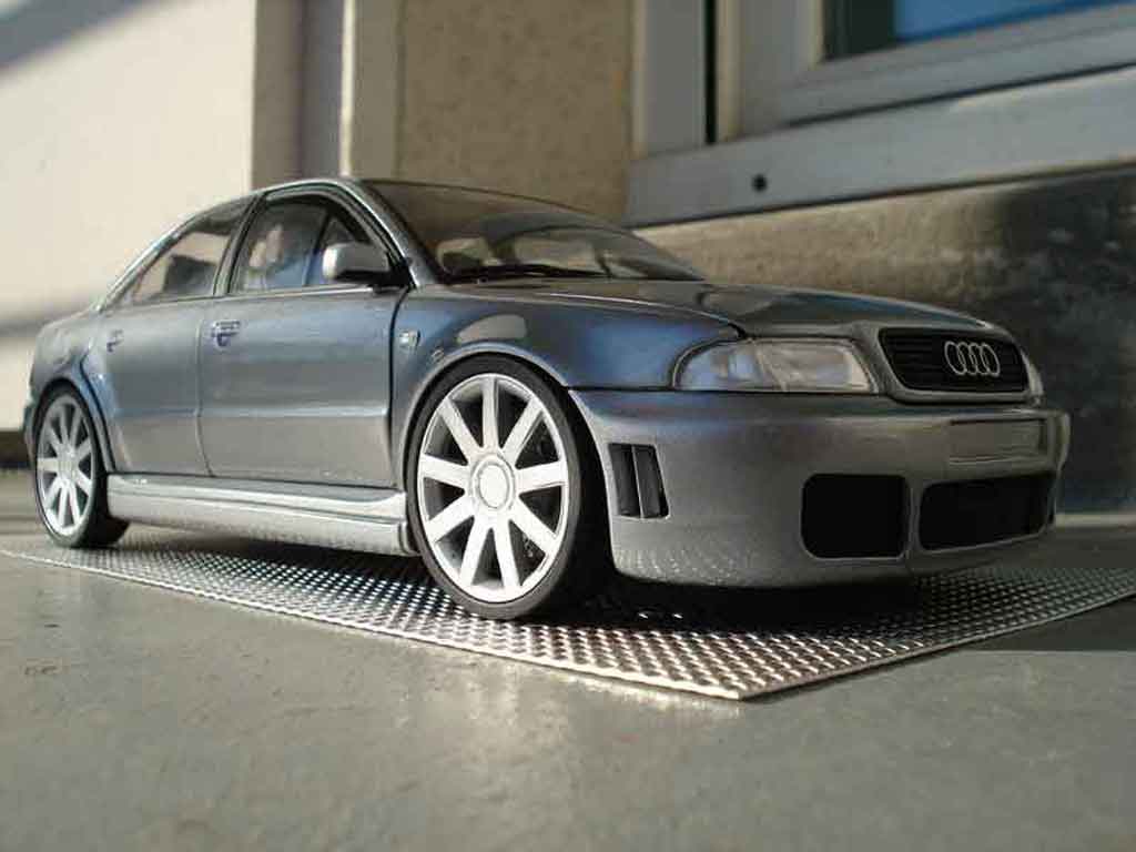 Audi S4 1/18 Ut Models v6 bi-turbo grigio jantes 18 pouces tuning modellino in miniatura