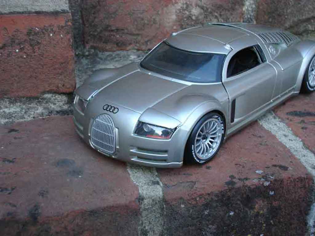 Audi Supersportwagen 1/18 Maisto pinkmeyer tuning modellino in miniatura