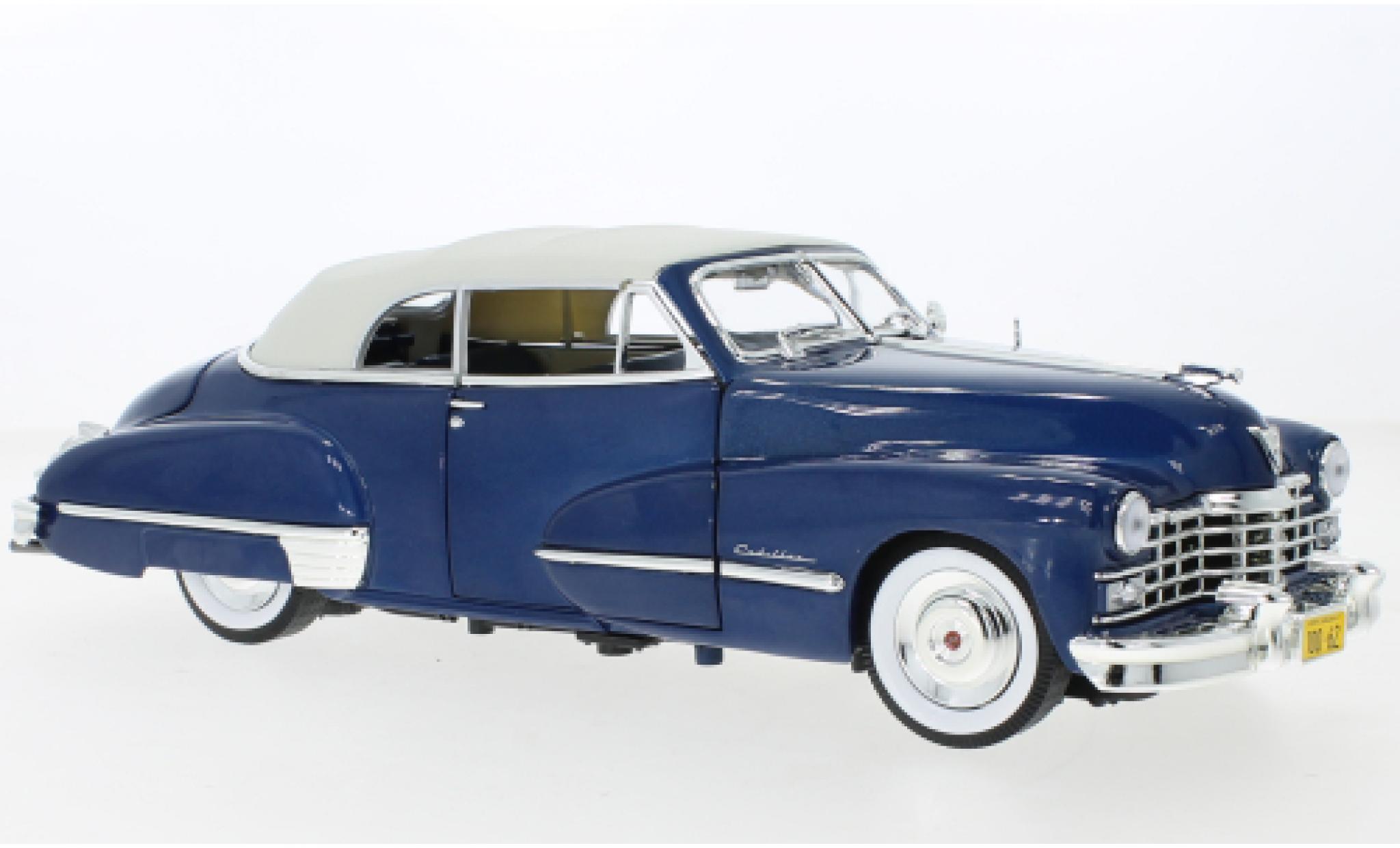 Cadillac Series 62 1/18 Auto World Convertibile 1947 modellino in miniatura