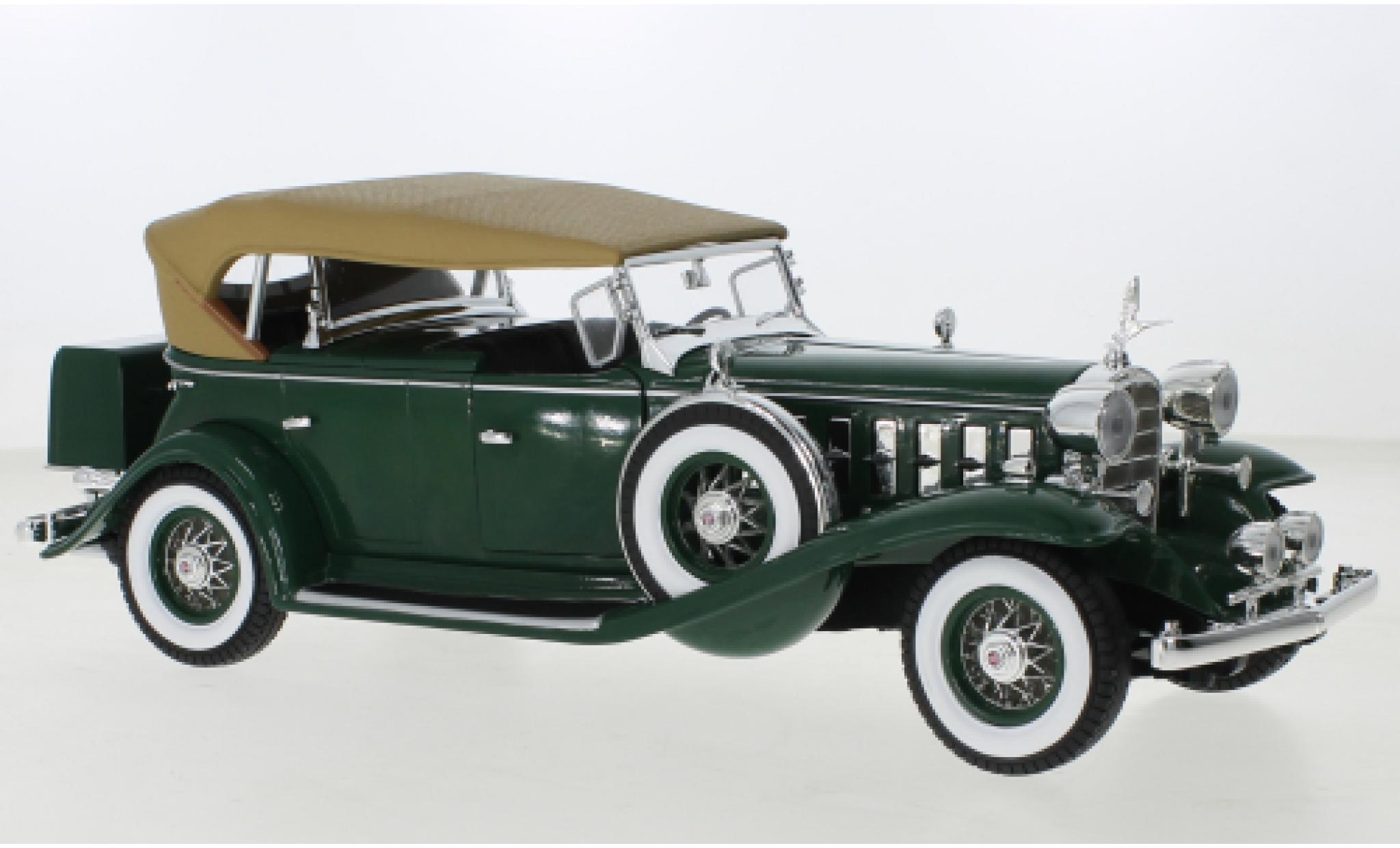 Cadillac V16 1/18 Auto World Phaeton verde 1932 modellino in miniatura