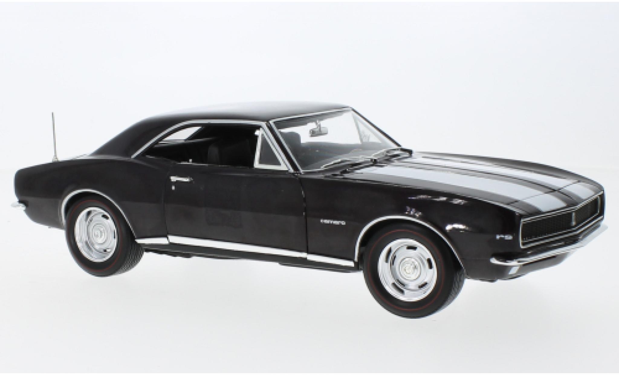 Chevrolet Camaro 1/18 Auto World Z/28 violett/bianco 1967 modellino in miniatura