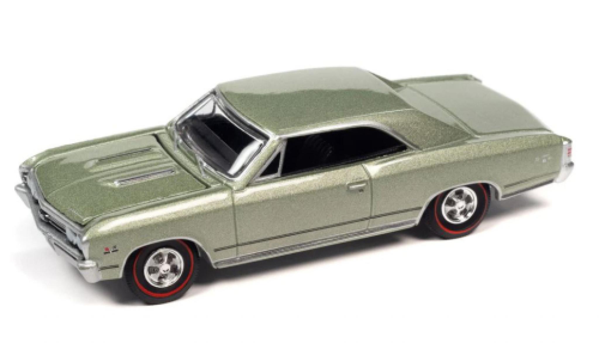 Chevrolet Chevelle 1/64 Auto World SS 396 metallise la chaux 1967 modellino in miniatura