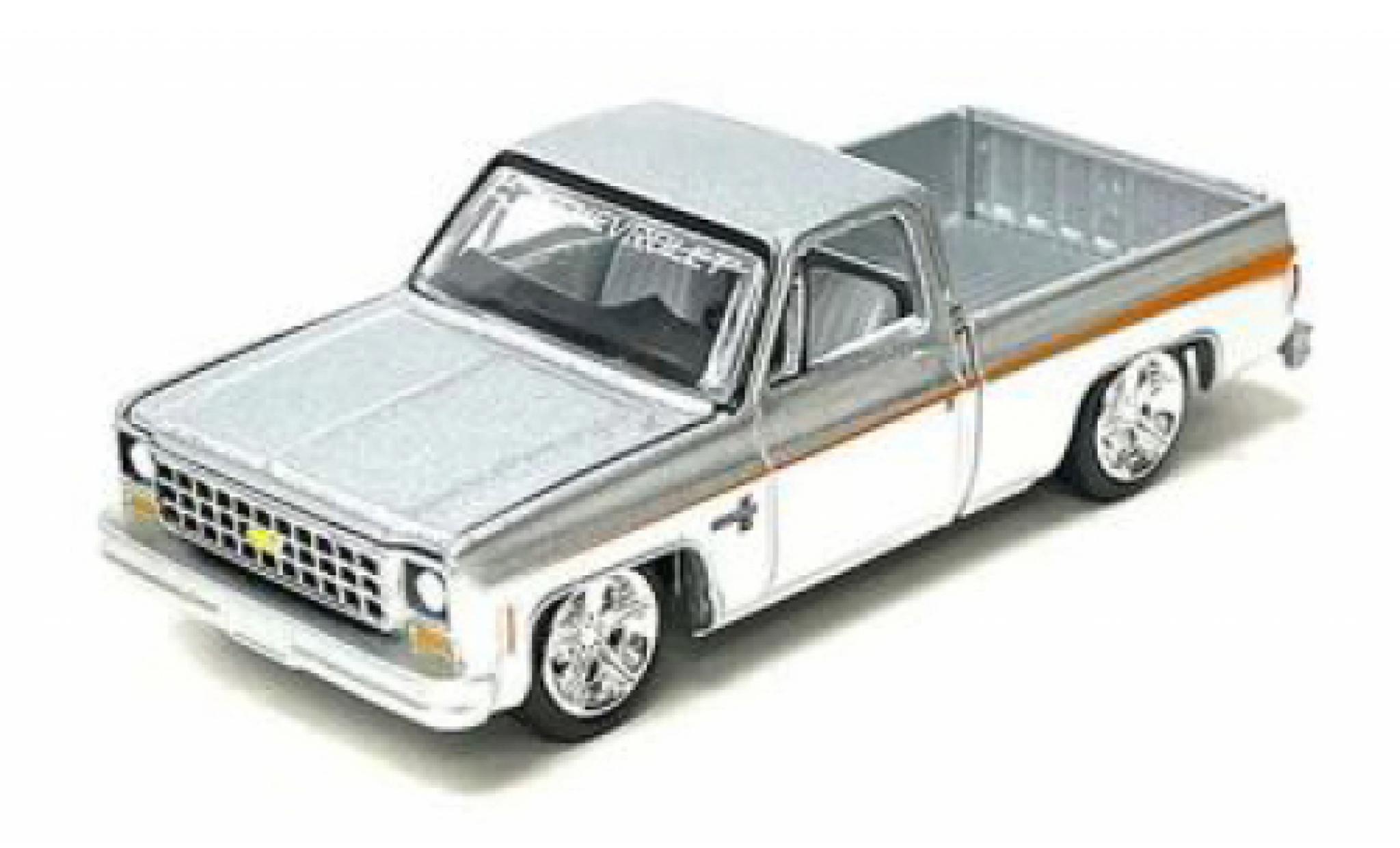 Chevrolet Silverado 1/64 Auto World d 1980 modellino in miniatura