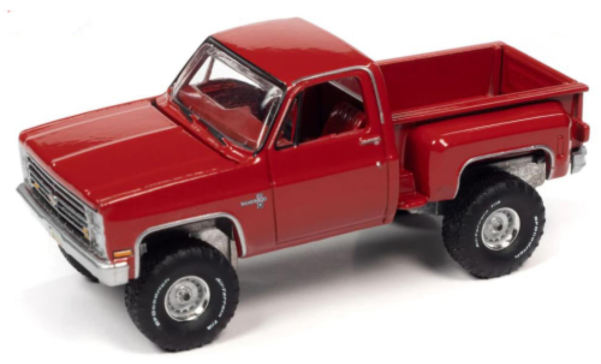 Chevrolet Silverado 1/64 Auto World K10 Stepside rosso 1986 modellino in miniatura
