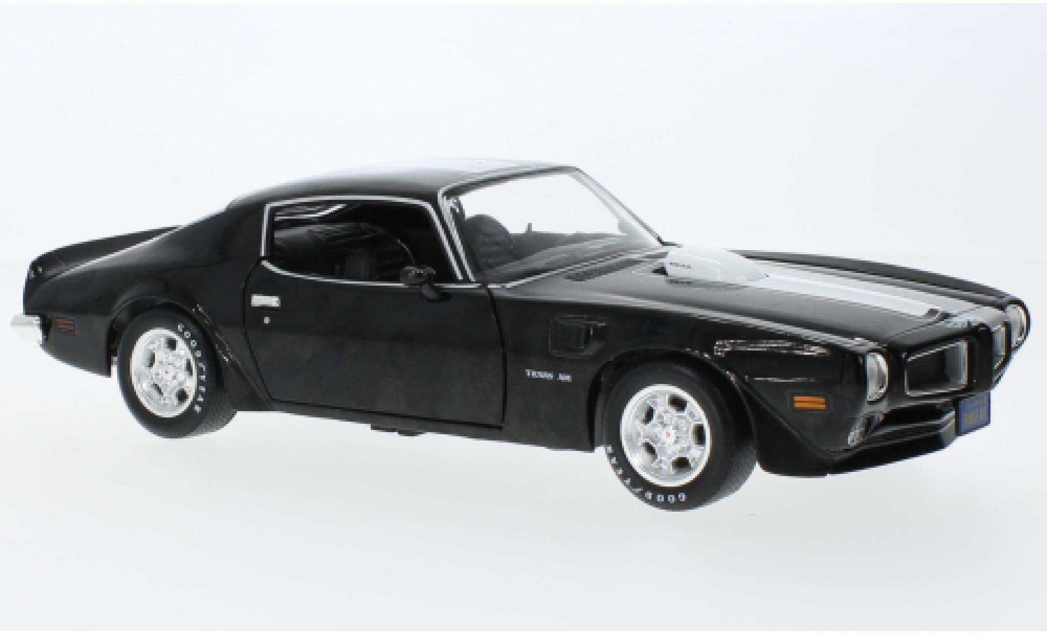 Pontiac Firebird 1/18 Auto World Trans Am nero/bianco 1972 modellino in miniatura