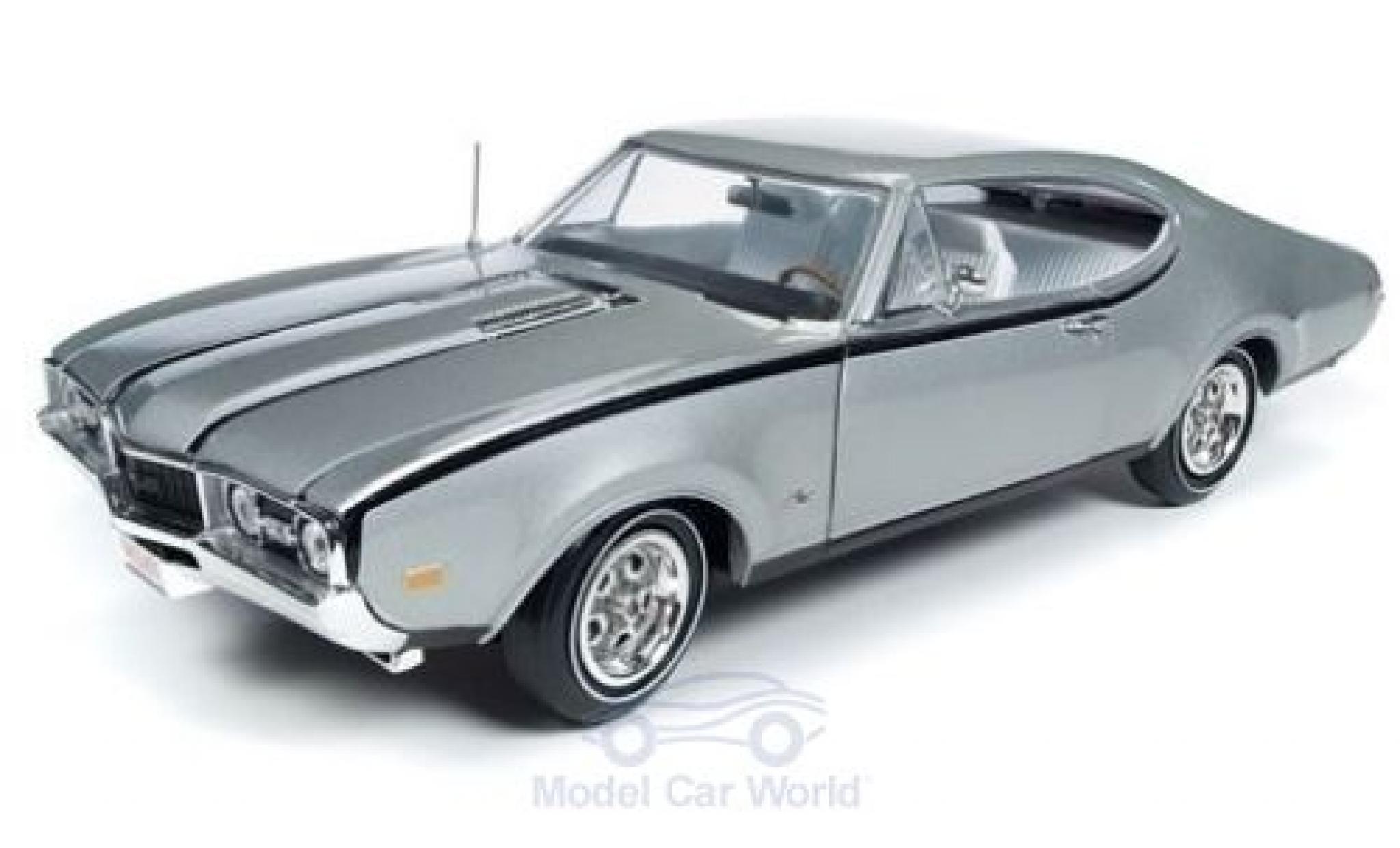 Oldsmobile Cutlass 1/18 Auto World Hurst grigio 1968 modellino in miniatura