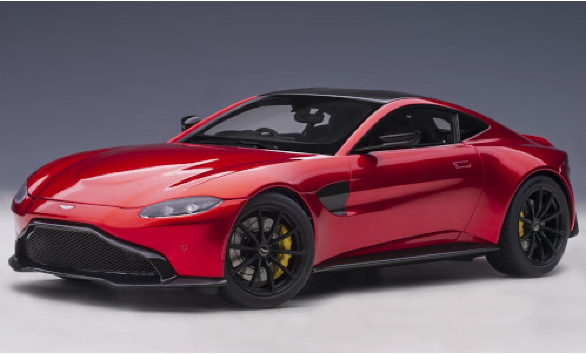 Aston Martin Vantage 1/18 AUTOart rosso/carbon RHD 2019 modellino in miniatura