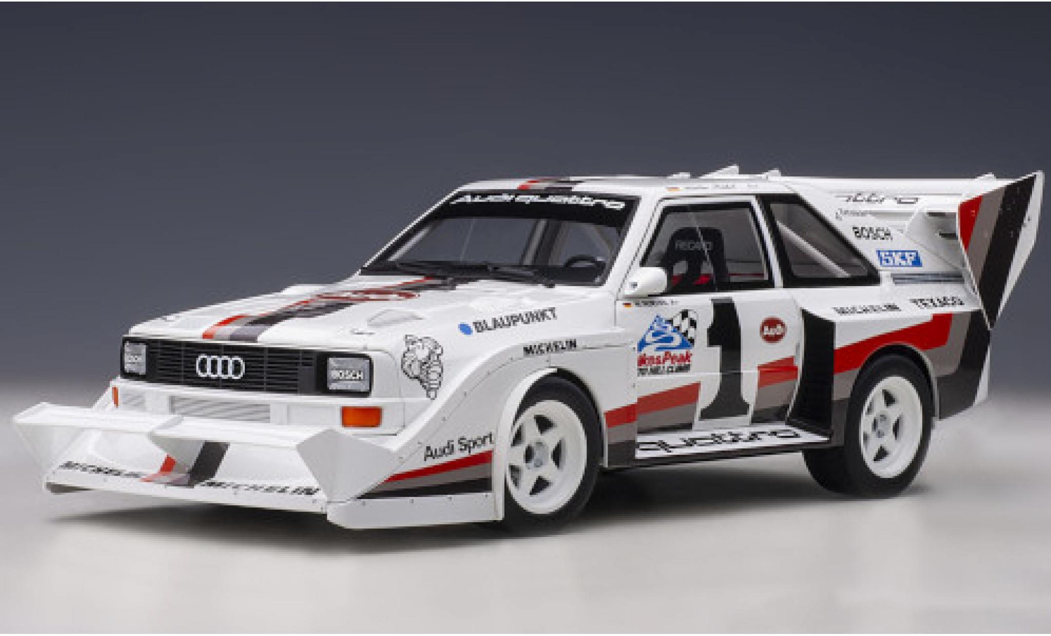 Audi Sport Quattro 1/18 AUTOart Sport quattro S1 E2 No.1 International Hill Climb Pikes Peak 1987 modellino in miniatura