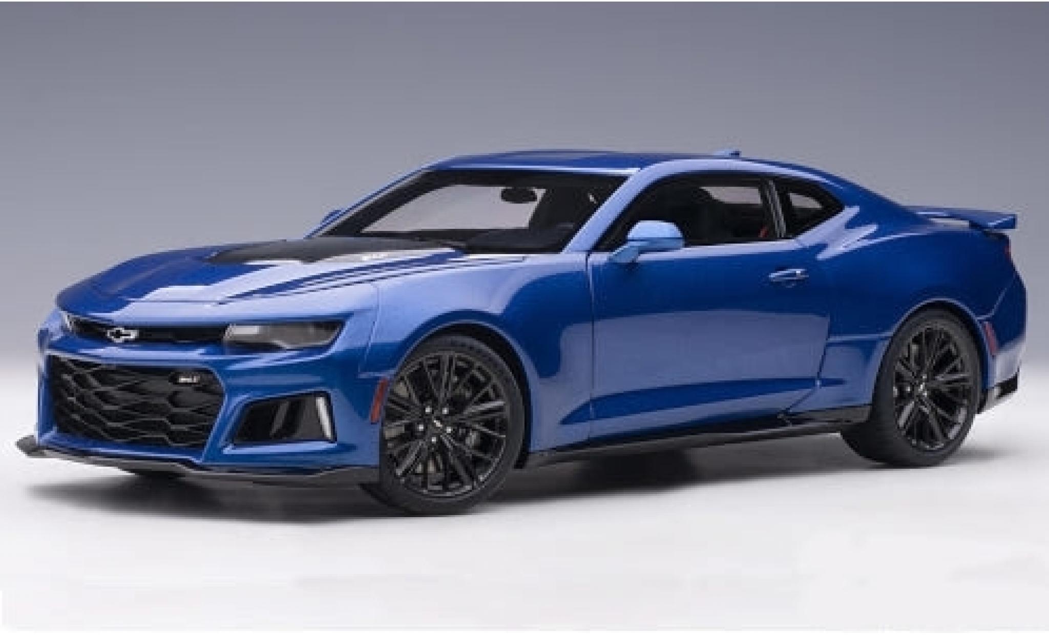 Chevrolet Camaro 1/18 AUTOart ZL1 metallico blu/carbon 2017 modellino in miniatura