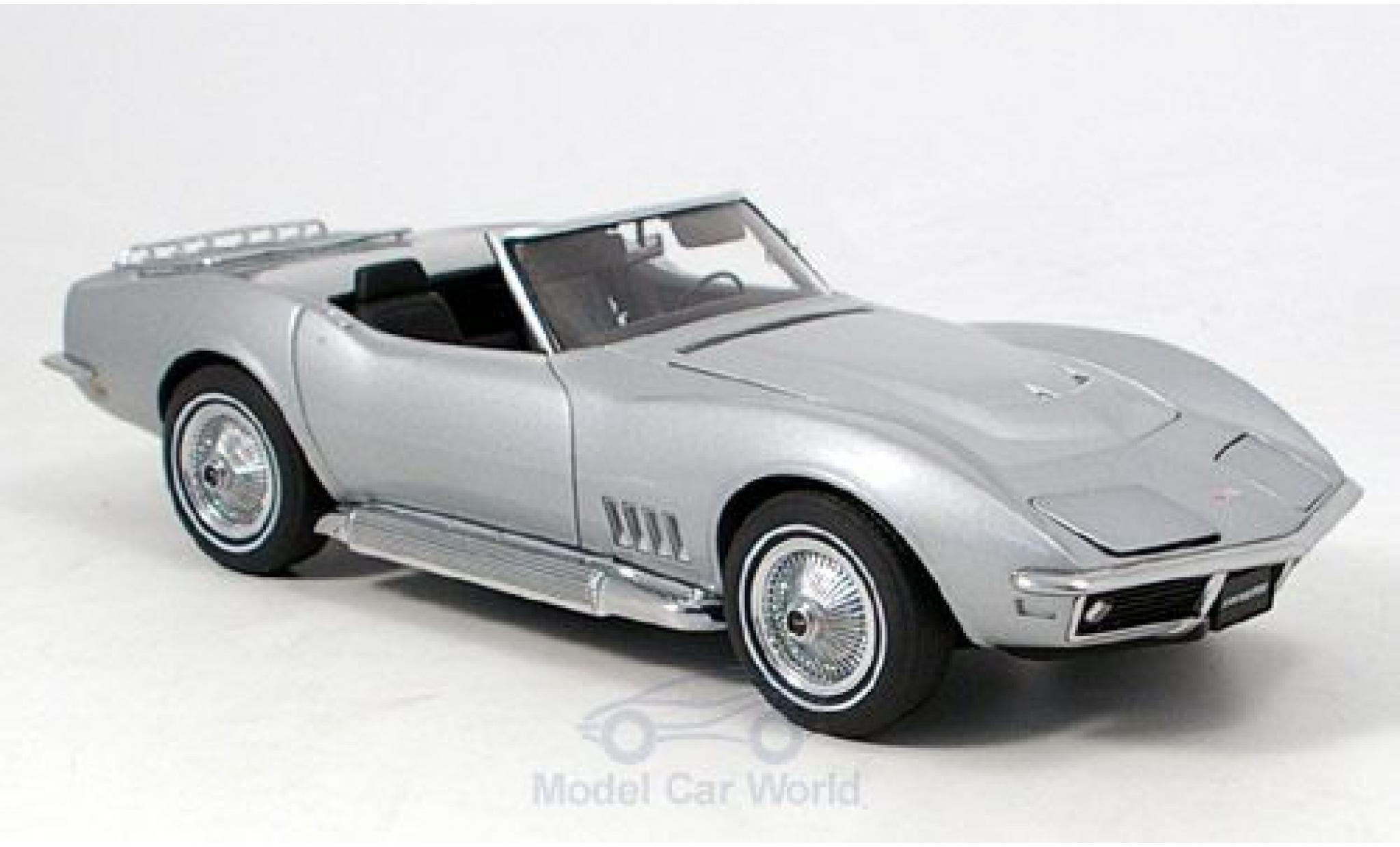 Chevrolet Corvette 1/18 AUTOart grigio 1969 modellino in miniatura