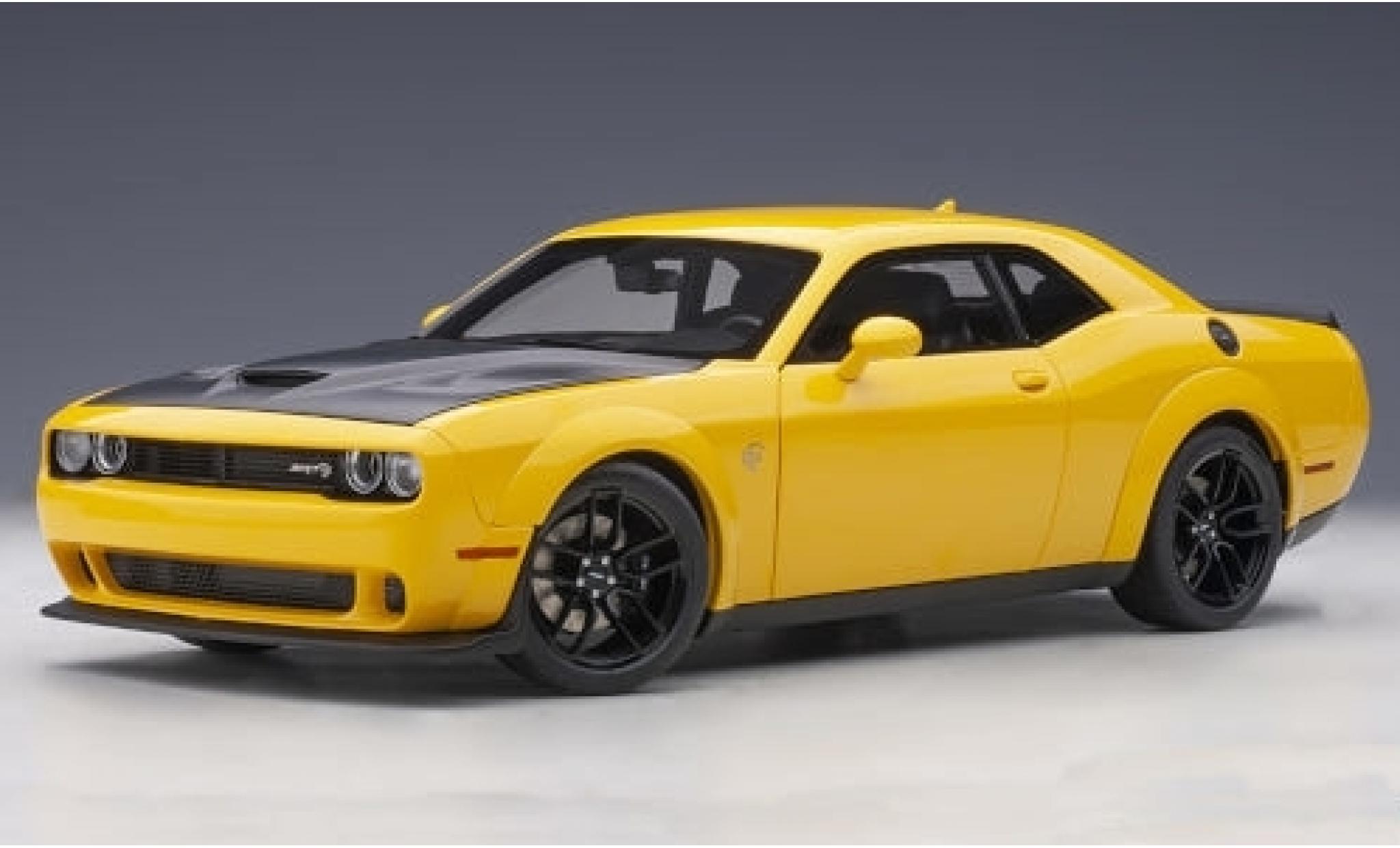 Dodge Challenger 1/18 AUTOart SRT Hellcat Widebody giallo/matt-nero 2018 modellino in miniatura
