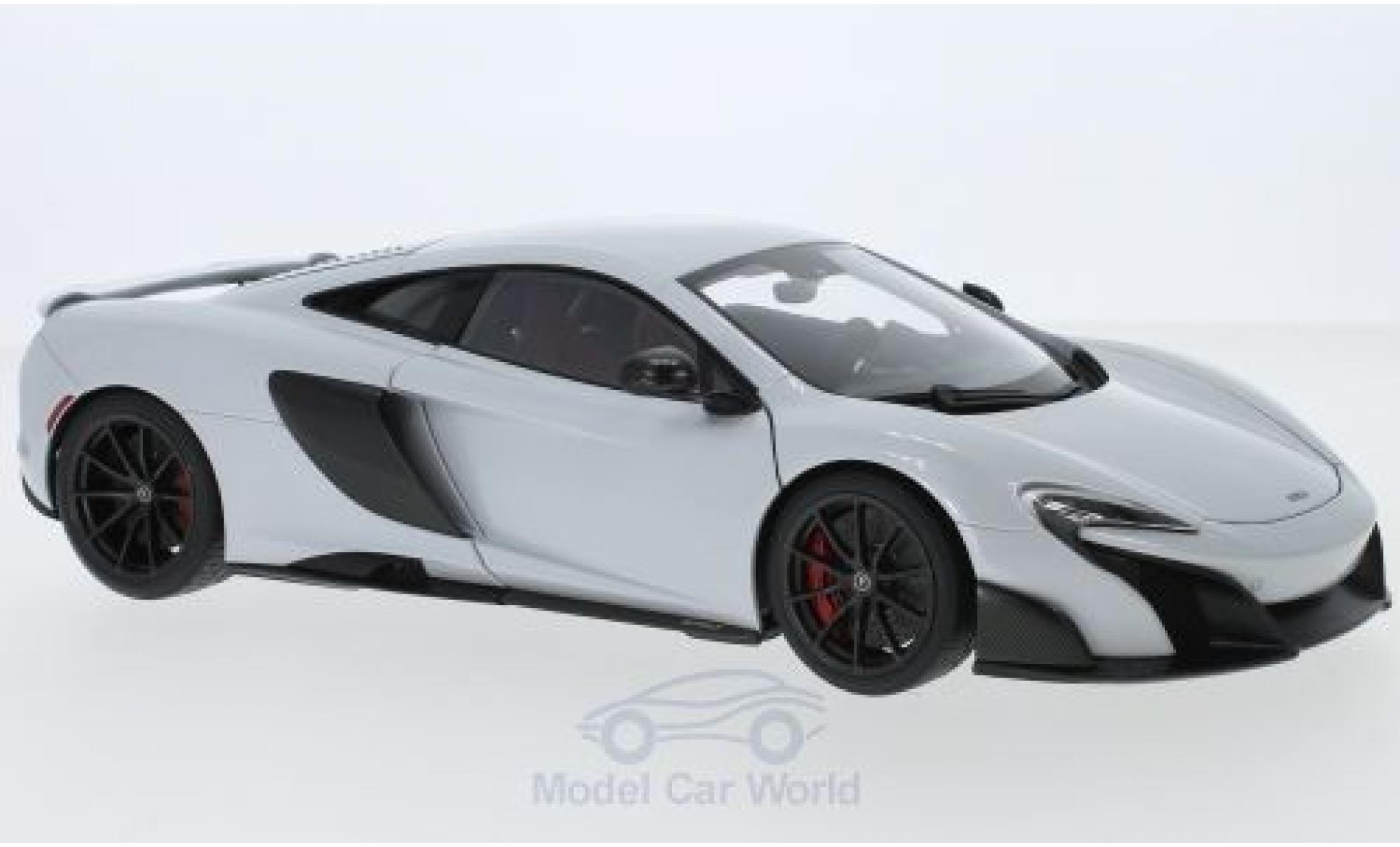 McLaren 675 1/18 AUTOart LT bianco 2016 modellino in miniatura