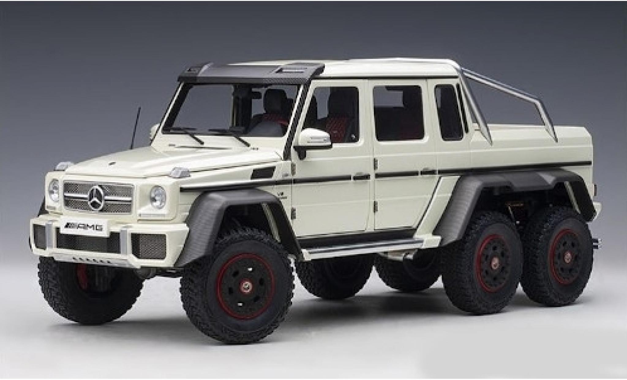 Mercedes Classe G 1/18 AUTOart G63 AMG 6x6 matt-bianco 2013 modellino in miniatura