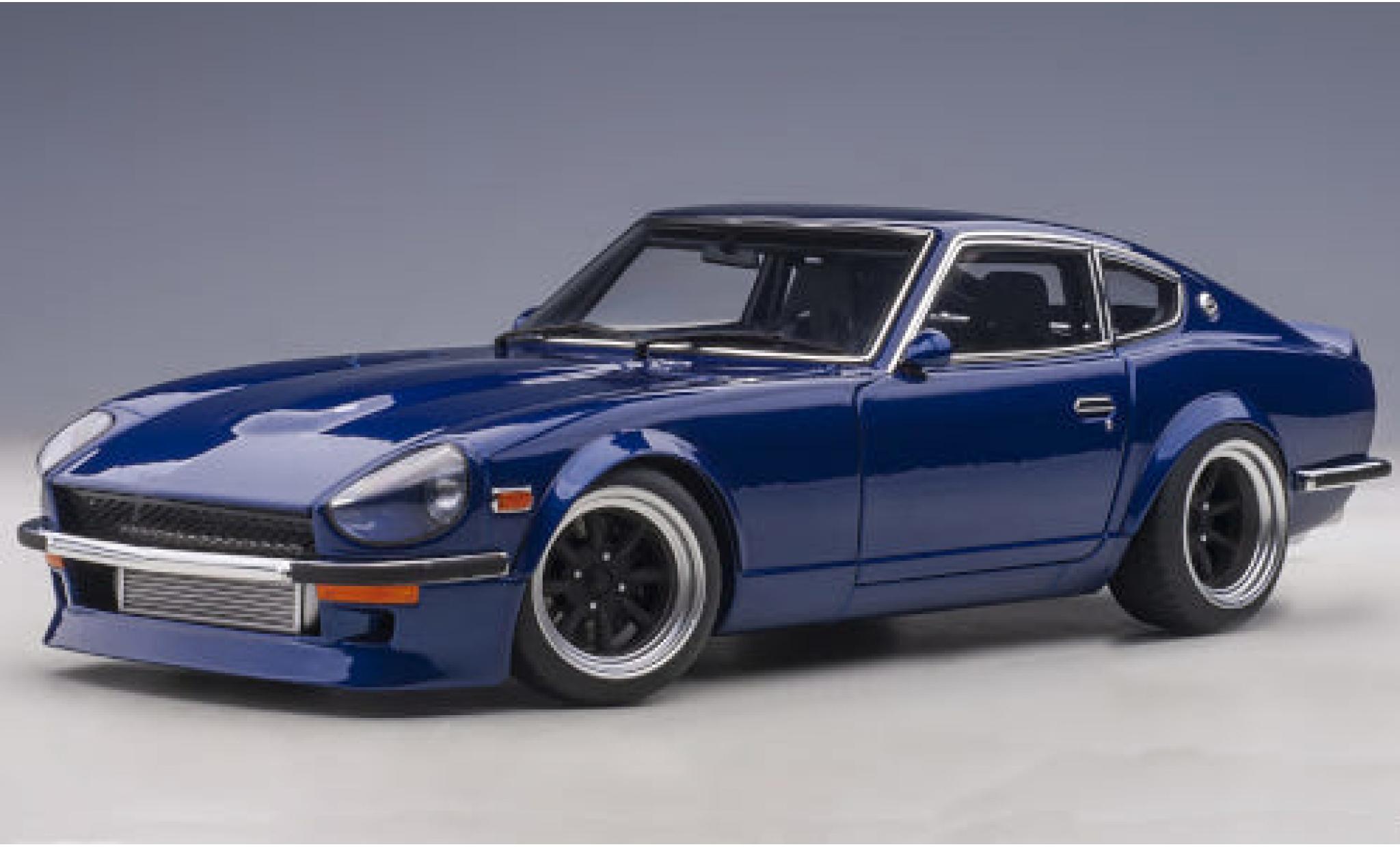 Nissan Fairlady Z 1/18 AUTOart (S30) Wangan Midnight metallico blu RHD Akuma no Z (30th Anniversary) modellino in miniatura