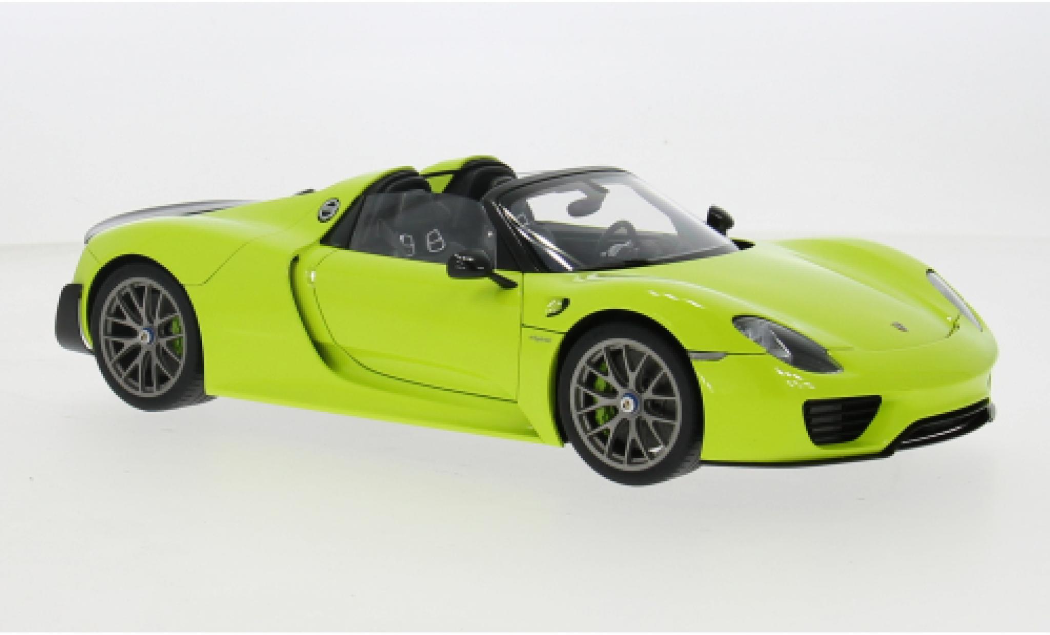 Porsche 918 1/18 AUTOart Spyder Weissach Package grün 1:18 modellino in miniatura