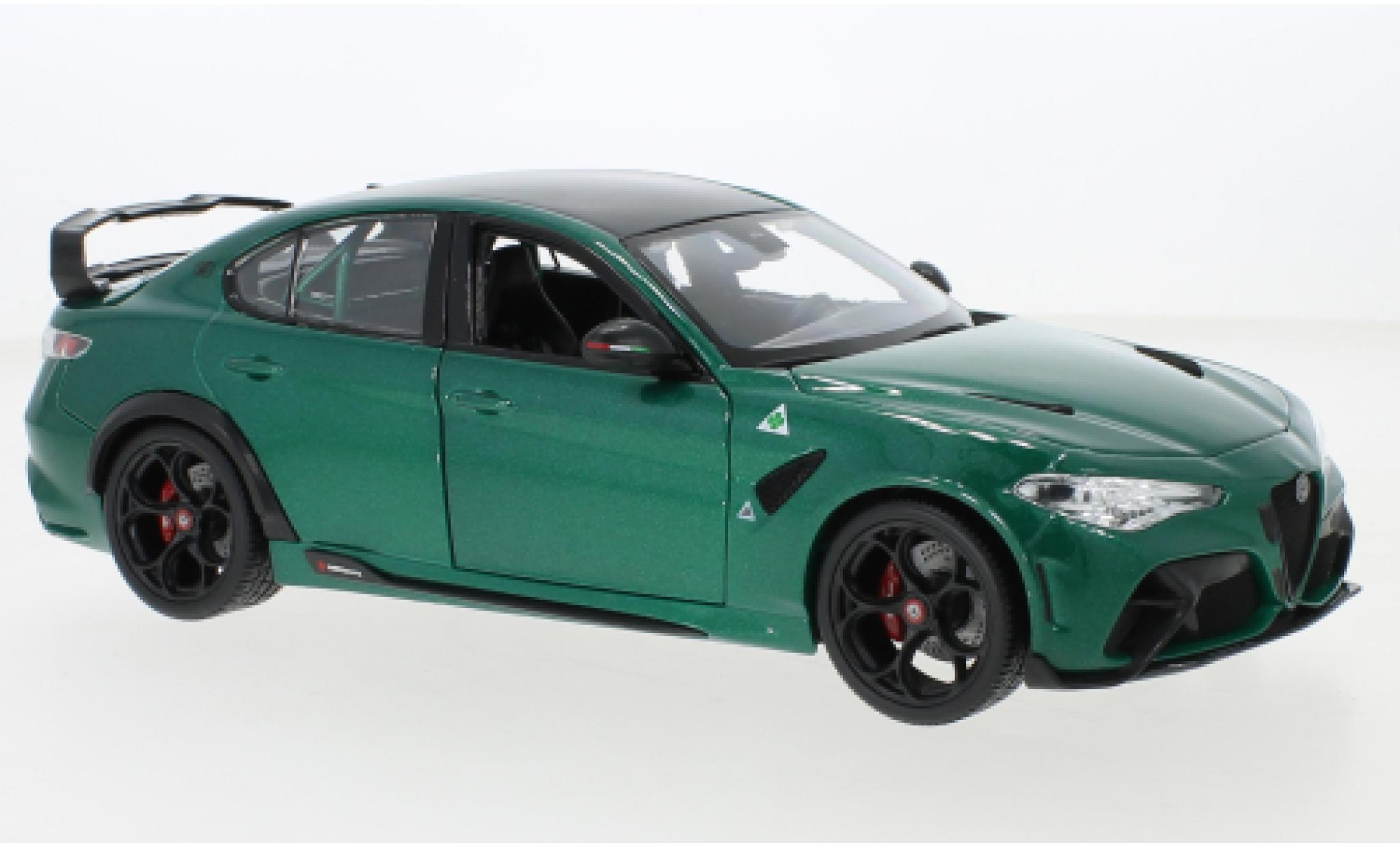 Alfa Romeo Giulia 1/18 Burago GTAm metallise verde 2020 modellino in miniatura