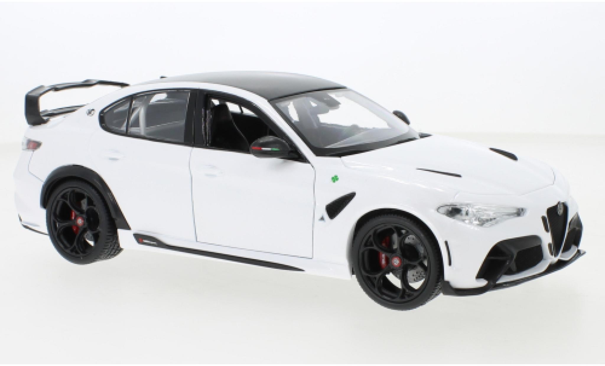 Alfa Romeo Giulia 1/18 Burago GTAm metallise bianco 2020 modellino in miniatura