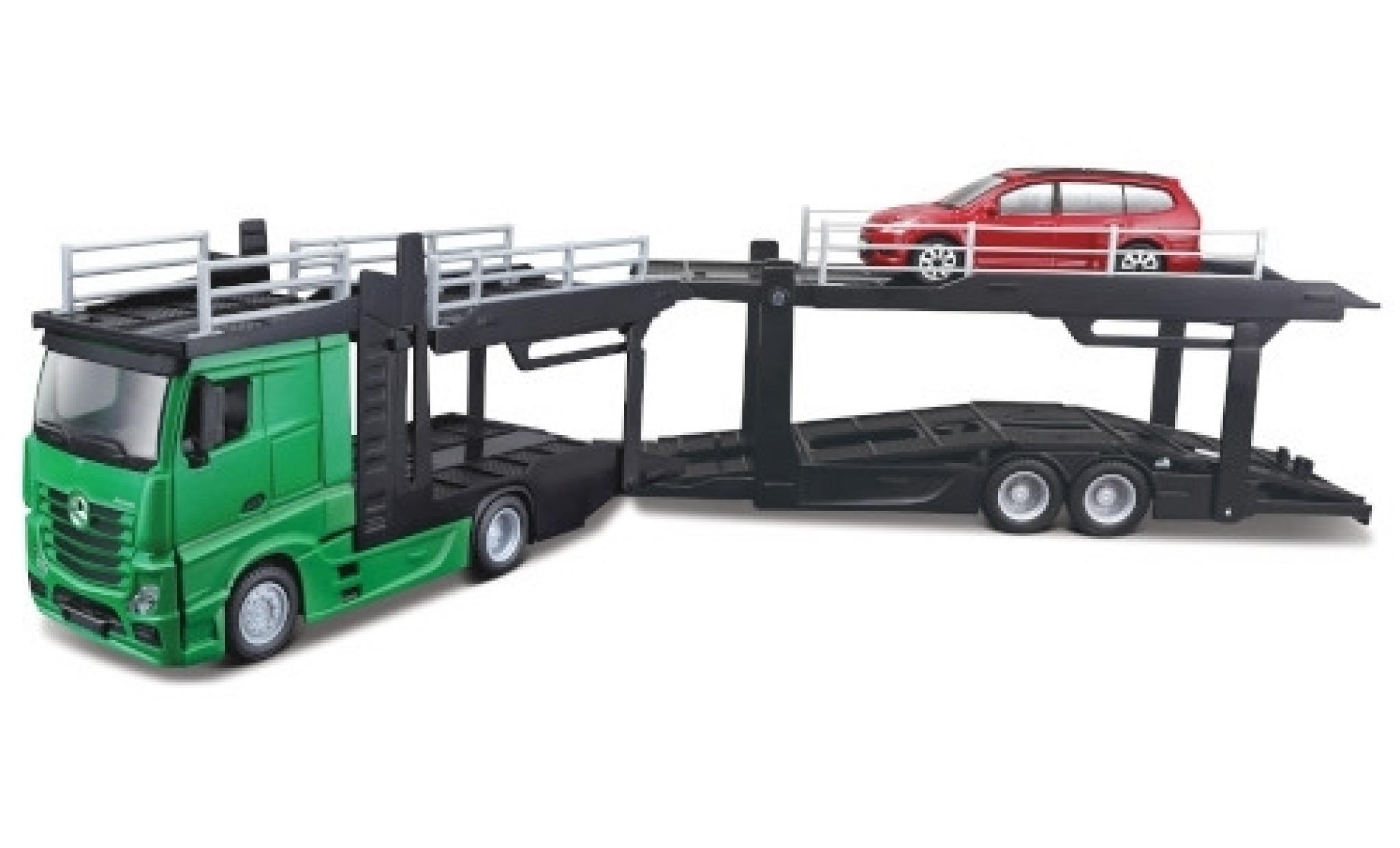 Mercedes Actros 1/43 Burago 2545 verde camion de transport de voiture avec Ford Focus Turnier modellino in miniatura