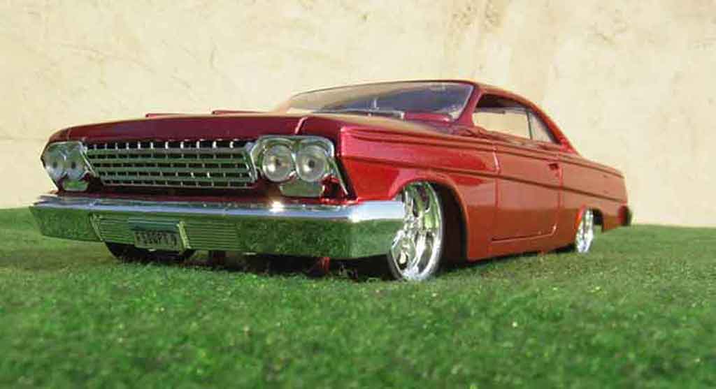 Chevrolet Bel Air 1962 1/18 Maisto 1962 low rider wolverine-marvel tuning modellino in miniatura
